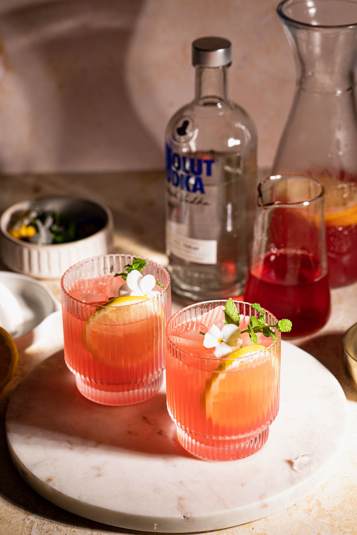 Pink Vodka Lemonade Cocktail Set 1