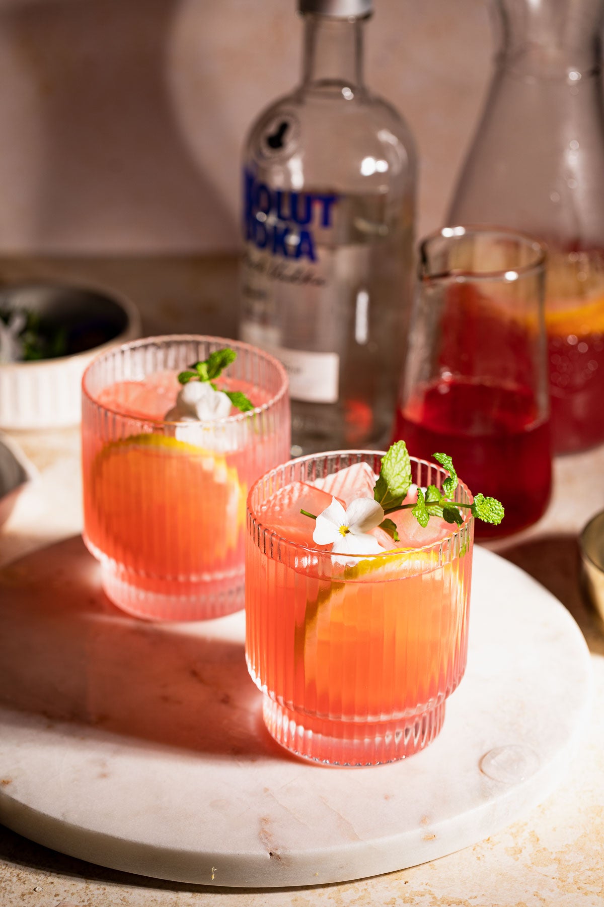 Pink Vodka Lemonade Cocktail Set 1